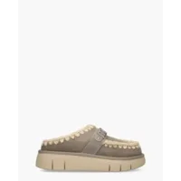 Mou Bounce Clog Metal Logo Taupe Damesplateu's