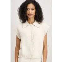 Signe Nature mouwloze cardigan met knopen: Cream kleur ( Signe.1312 )