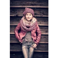 girls wrap sjaal dark pink met glittertje