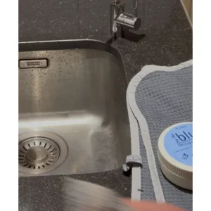 Afwasbak schoonmaken voor