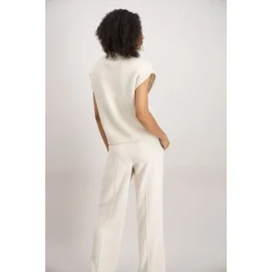 Signe Nature mouwloze cardigan met knopen: Cream kleur ( Signe.1312 )