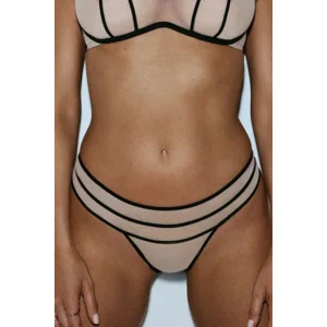 Sarda Yulimar string in zwarte en nude