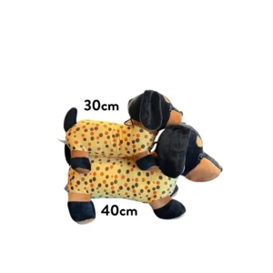 Teckelknuffels zwart met gele pyjama