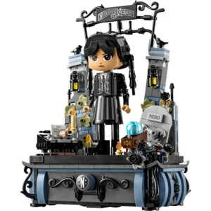 LEGO® 76780 Wednesday Wednesday Addams figuur