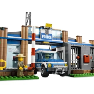 LEGO City - Bospolitiebureau - 4440
