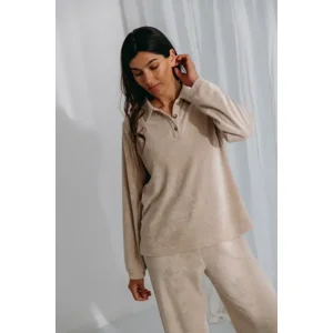 Alice et Maman Diane homewear in beige