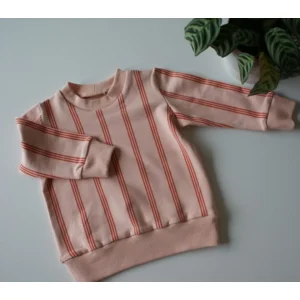 Handgemaakte Babysweater Three Lines
