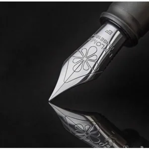 Diplomat vulpen Excellence A2 Skyline blue/chrome Medium penpunt