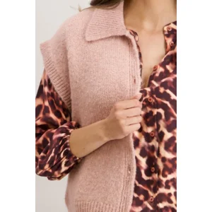 Signe Nature mouwloze cardigan met knopen: zacht roze kleur ( signe.1313 )