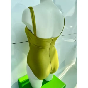 Ocean Couture Modern strapless voorgevormd badpak in groen