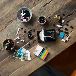 LEGO® 21345 Ideas Polaroid OneStep SX-70 camera