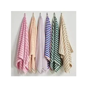 Bongusta Handdoek Roze & Rode Streep 50x 80 cm Naram