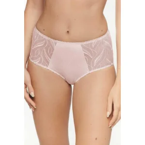 Louisa Bracq shorty: Julia ( SEC.218 )