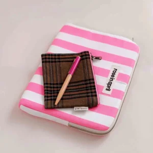 Rose in April Ipad Hoes Neon Rose Strepen