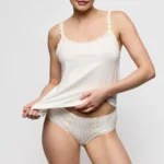 Larie Jo Avero Studio top in ivoor