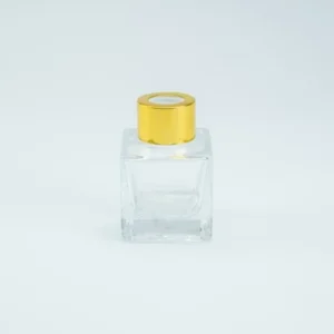 Parfumflesje-vierkant-met-gouden-schroefdop-50-ml