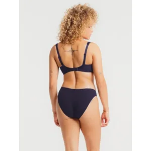 Louisa Bracq – Elise – BH Beugel – 419-01 – Nuit Electrique