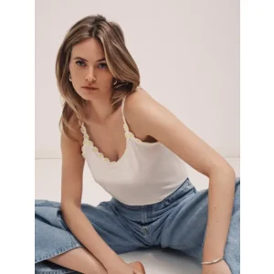 Larie Jo Avero Studio top in ivoor